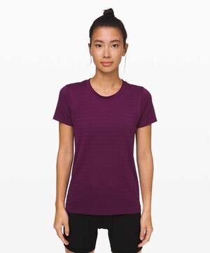 Lululemon Breeze Athletic Tee Women's Est. Size 6/8 Purple Mesh Short Sleeve